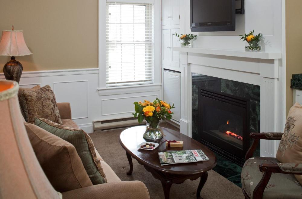 King Room with Balcony interior